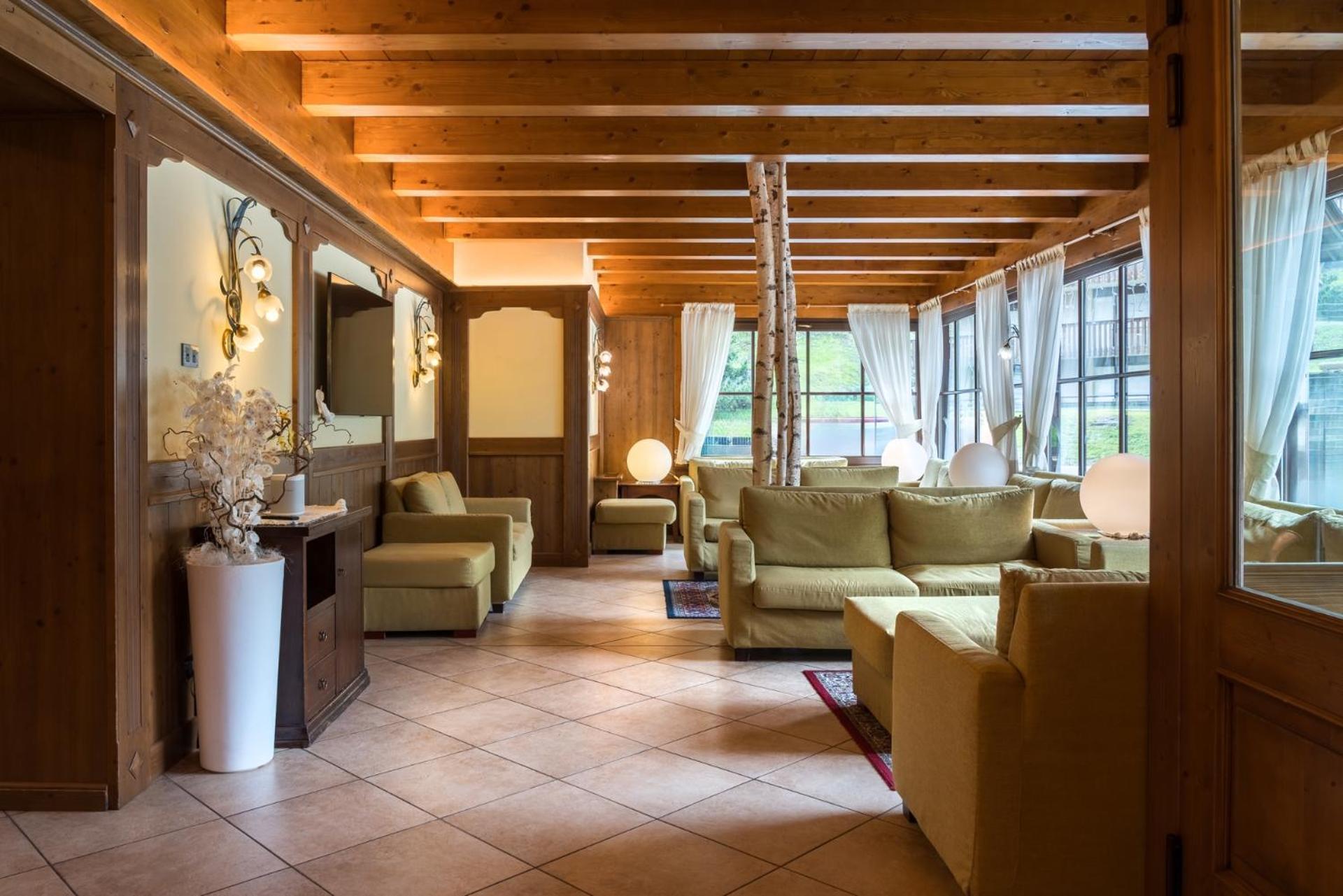 Hotel Betulla Мадонна-ди-Кампильо Экстерьер фото