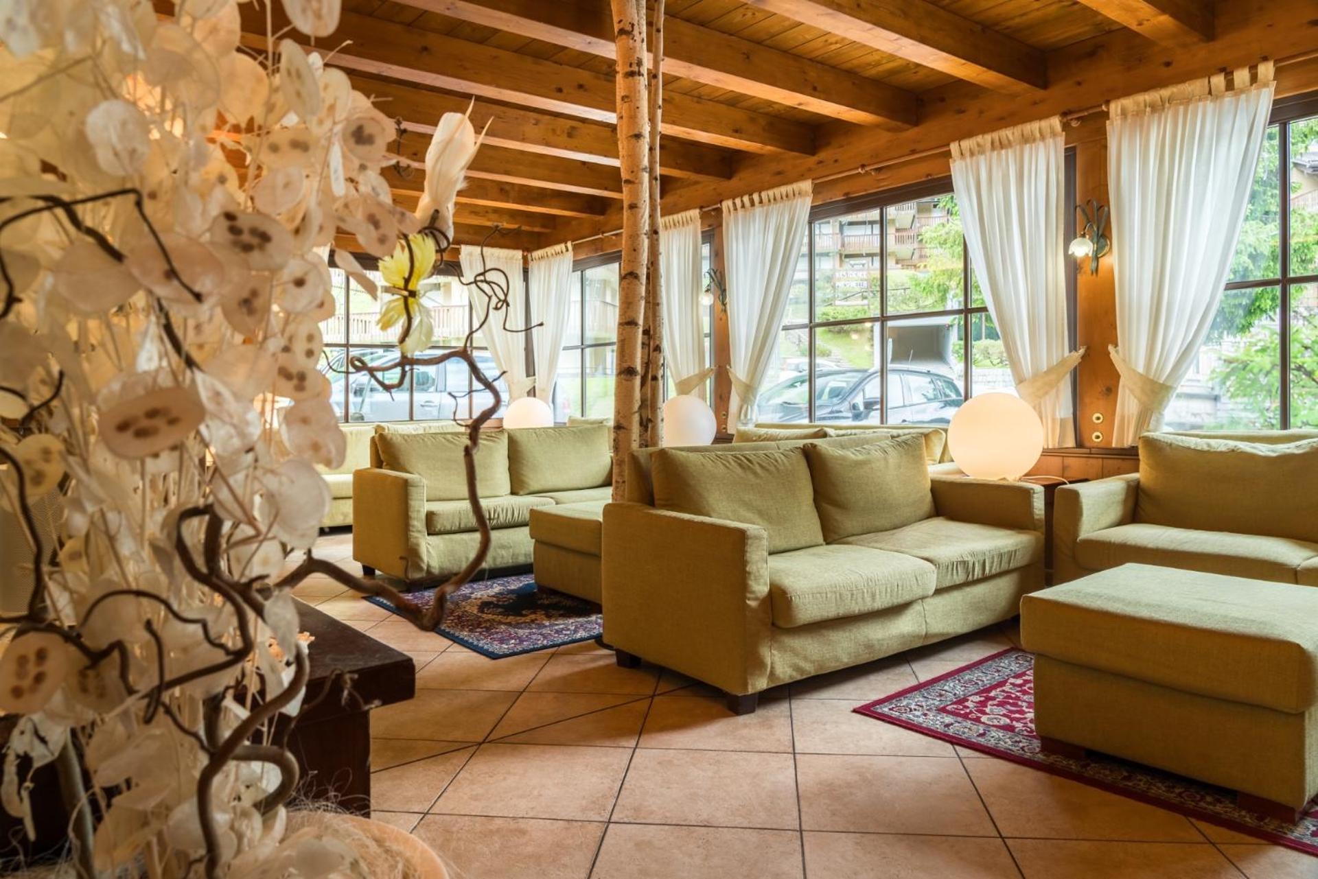 Hotel Betulla Мадонна-ди-Кампильо Экстерьер фото