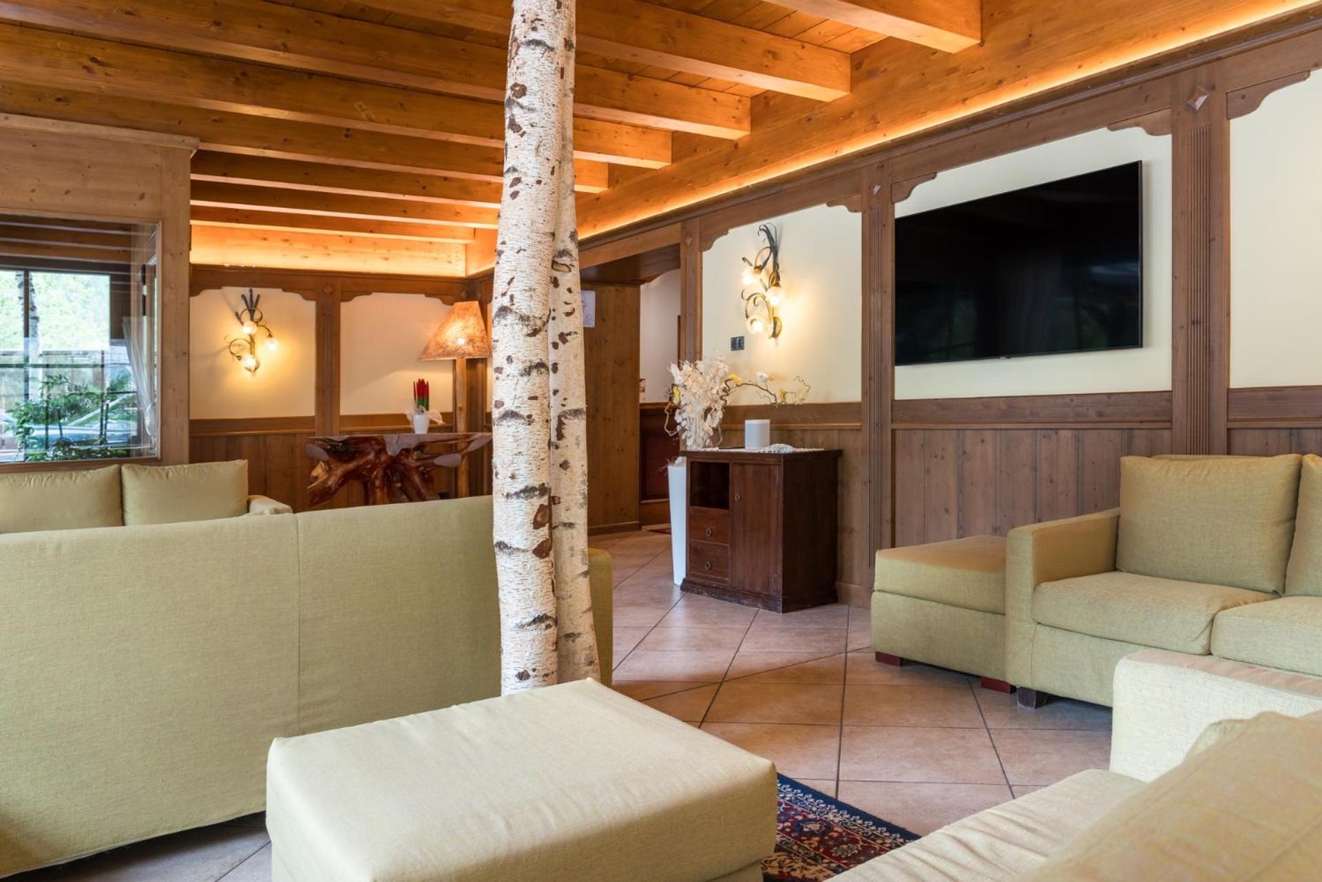 Hotel Betulla Мадонна-ди-Кампильо Экстерьер фото