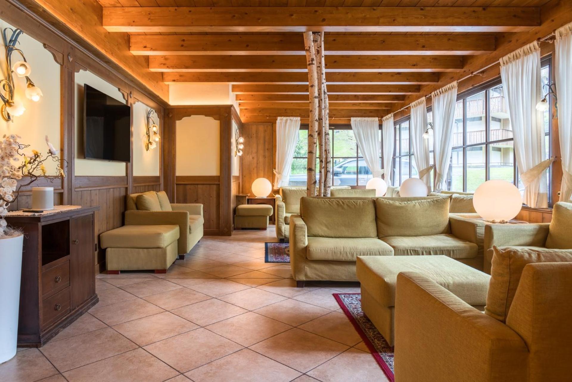 Hotel Betulla Мадонна-ди-Кампильо Экстерьер фото