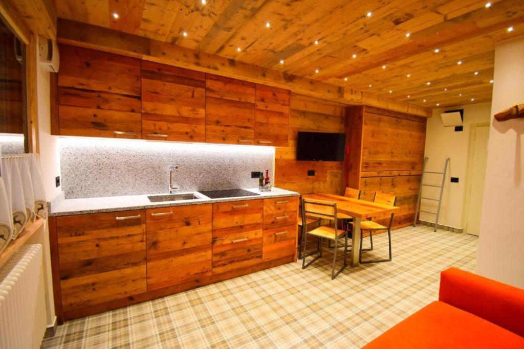 Hotel Betulla Мадонна-ди-Кампильо Экстерьер фото